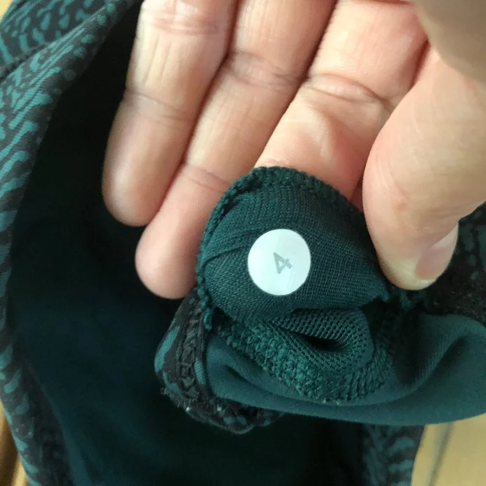 Lululemon Flow Y Sports Bra 4 - Picture 6 of 6